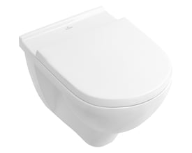 Villeroy & Boch O.Novo væghængt toilet i hvid med sæde, set skråt ovenfra.