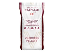 Sæk med Ekman træpiller i HP-kvalitet, 6 mm og 16 kg, med hvid front og mørkerøde sider.