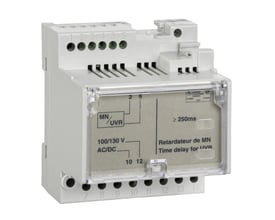 Schneider Electric tidsforsinkelsesrelæ til spændingsudløsning MN med 200-250V AC/DC og et tidsforsinkelse på mindst 250ms.