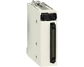 Schneider Electric Modicon M340 DDO 3202 K transistormodul med 32 udgange, vist fra siden på neutral baggrund.