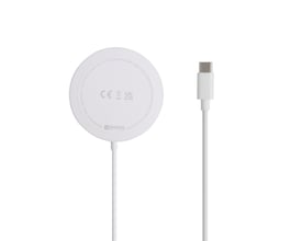 Skross Magsafe trådløs oplader, 10W, hvid, med fast 100 cm USB-C kabel og detaljeret teknisk information på bagsiden.