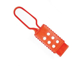 Brady nylon lockout hasp i orange, med plads til seks hængelåse på hvid baggrund.