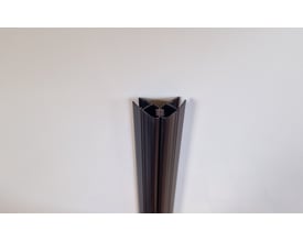 Contura Shower magnetstribe til lige brusedøre med sort profil, 199 mm lang og 10 mm bred.