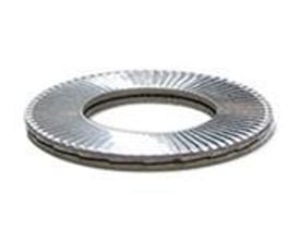 Nærbillede af en samlet Nord-Lock® SFA4 sikringsskive til 30 mm bolte, der fremviser den ribbede overflade og låsemekanisme på en hvid baggrund.