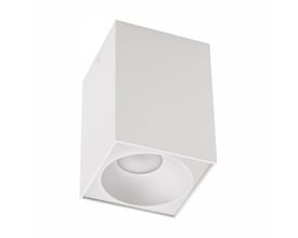 SpectrumLED Chloe Elemento er en hvid, firkantet GU10-lampe med rund åbning i undersiden og uden lyskilde.