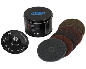 Tyrolit SCM kit 125 med bagflange og fem slibeskiver i forskellige grovheder, fra ekstra grov til meget fin.