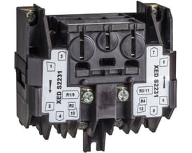 Schneider Electric 2-polet kontaktelement XAC-DXEDS3231 med 2 hastigheder, monteret på en sort plastikbase med mærkater.