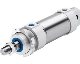 Festo rundcylinder ESNU-50-50-P-A i poleret metal med blå dæmpningsringe og gevindspids på hvid baggrund.