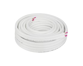 LuftX® isoleret kobberrør på 20 meter, med dimensionerne 1/4" x 3/8", optaget i en cirkulær form.