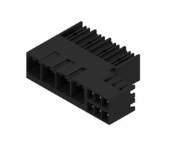 Weidmüller hybridstik til printmontering med fire poler og 7,62 mm stikafstand, set skråt forfra.