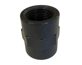 Gavatec overgang i grå PVC med 32mm lim og 1" indvendigt gevind, PN 16 bar, vist på hvid baggrund.