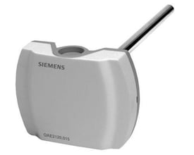 Siemens QAE2130.015 temperaturføler, en indstiksføler med 150 mm NTC 10k sensor og et hvidt plasthus.