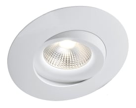Norlum Comet indbygningsspot i hvid aluminium med 60° spredningsvinkel, der lyser varmt hvidt lys.