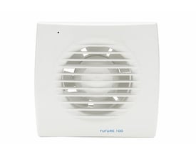 Frontbillede af den hvide S&P Future 100 T ventilator, der viser de horisontale lameller og 'FUTURE 100' logo.