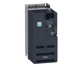 Nærbillede af Schneider Electric ATV340 frekvensomformer, der viser Ethernet-porte og tilslutningsmuligheder på enheden.