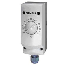 Siemens RAK-TR.1000B-H drifttermostat i hvidt plast med temperaturvisning fra 15 til 95 grader Celsius.
