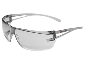 Nærbillede af Zekler sikkerhedsbrille 36, med fokus på den klare polykarbonatlinse og de ridsefaste egenskaber.