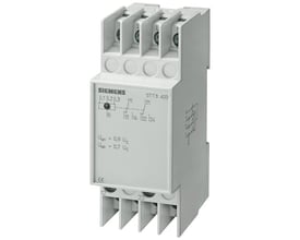Siemens 5TT3 underspændingsrelæ til 3-faset AC 230/400V, med 2 skiftekontakter og DIN-skinne montering.
