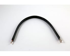 Cubic skinneforbindelse 2 med artikelnummer 0766-0102, bøjet på midten med to terminaler i hver ende.