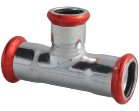 Unico forzinket press-tee med tre røde beskyttelseskanter og afgrening på 54 mm mellem rørender på 76,1 mm.