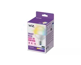 WiZ E27 G95 Globe LED-pære i original emballage, fremhæver 'Smart Bulb' og 'Easy to Control' med specifikationer og Wi-Fi/Matter logoer.