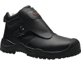 Mascot Boron S3 sikkerhedsstøvle i sort læder med lynlukning og skridsikker PU/gummi sål (SRC).