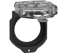 Transparent beskyttelsesdæksel ZBSP2 fra Schneider Electric med sort bagmontering, øger kapslingsklassen til IP65/67.