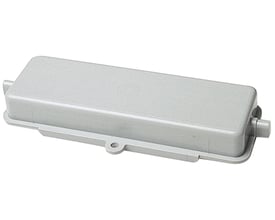 Procon multistik blinddæksel B24 med langsgående låsebøjle, fremstillet i grå pulverlakeret aluminium.