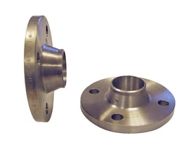 To Danfoss gevindflanger DN65 2 1/2'' i metal, monteret på en hvid baggrund, standard DIN2526.