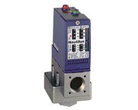 Schneider Electric Nautilus vakuumstat til trykkontrol med 1/4" BSP hun tilslutning, justerbar hysterese og blåt kabinet.