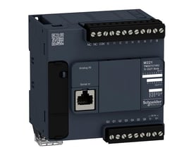 Schneider Electric Modicon M221 PLC med NPN indgange og analoge udgange, 24V DC, vist med serienummer og QR-kode.