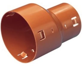 Wavin dræn-reduktion i brun PVC, 113 x 80 mm, viser den udvendige diameter på 132 x 97 mm og længde på 185 mm.
