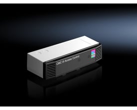 Detaljebillede af Rittal CMC III Access Control enhed, vist med reflektioner på den sorte, skinnende overflade.