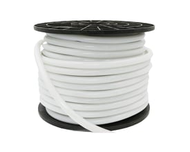 LEDlife D15 CLIP-ON Neon Flex LED strip rullet op på en sort spole, klar til installation.