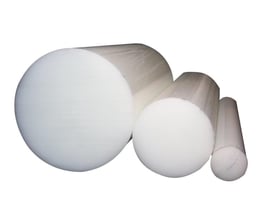 Naturfarvet PA6 nylon rundstang med en diameter på 45 mm og en længde på 1 meter, vist i et udvalg af størrelser.