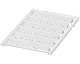 Schneider Electric mærkekort til 2,5mm2 klemme, blank finish, 72 stk. i plastramme på hvid baggrund.