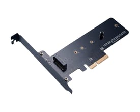 Akasa M.2 SSD til PCIe adapterkort i sort, vist med monteret full height beslag på hvid baggrund.
