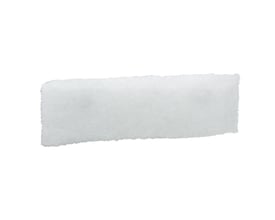 Enkel hvid filtermåtte til EMC filterbeskyttelseslåg, set fra siden med tydelig fiberstruktur.