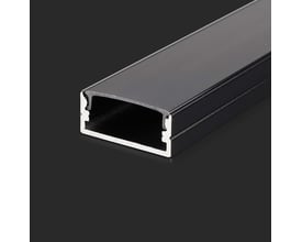V-TAC LED-strip monteringssæt i sort aluminium, 2000x23,5x10mm, med en åben kanal, vist på mørkegrå baggrund.