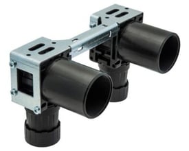Uponor Smart Aqua Plus dobbelt koblingsdåse med 15 mm rørdimension og 1/2" gevind, fremstillet af sort plast og zink-belagt metal.