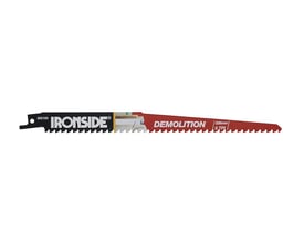 Ironside BIM DEMO bajonetsavklinge set tættere på med synligt fæste, mærkning og store savtænder.