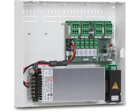 Åben WindowMaster motorcontroller WCC 320 S 0810, viser interne komponenter som printplader, strømforsyning og kabeltilslutninger.