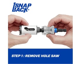 Lenox SNAP-BACK™ hulsav adapter demonstrerer fjernelse af en hulsav med 10mm skaft og 14-30mm kompatibilitet.