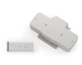 EVO komfurvagt K320W-TITO-INN-FI med hvide enheder og separat betjeningsdel, vist skråt oppefra.