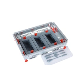 Legrand gulvboks support flex med horisontal højdejustering og plads til 12 moduler i grå kassetter og galvaniseret metalramme.