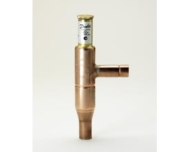 Danfoss Varmgas by-pass regulator KVC 12 i kobber med loddetilslutninger og mærkat med produktinformation.