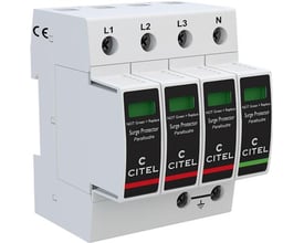 Transientbeskyttelse DACF25, 3P+N, Type 2 med sikring, 4 polet, 230Vac, varistor teknologi, på hvid baggrund.