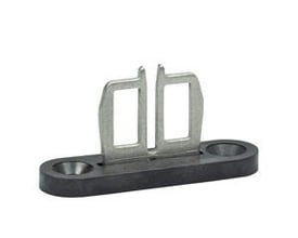 Standard vinkelnøgle AZ 15/16 B1 til sikkerhedsafbrydere med sort plastfod og to monteringshuller.