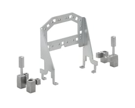 Weidmüllers galvaniserede grebspanel til industrielle konnektorer med perforeret ramme og løse fastgørelsesdele.