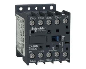 Frontbillede af Schneider Electric TeSys K hjælperelæ med 4 NO kontakter og 24V DC spænding, tydelige terminalmærkninger og Schneider Electric logo.
